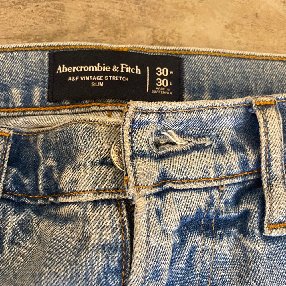 A&F Men’s Vintage Slim Stretch Jean
